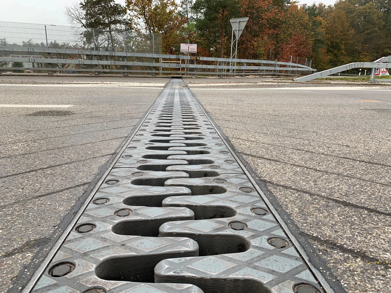 Fingerfahrbahnübergänge aus Stahl